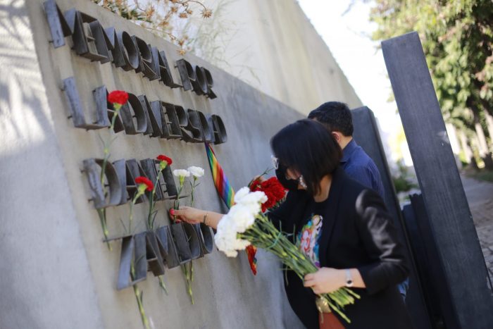 Memorial de la diversidad: rinden homenaje a las 58 víctimas fatales de la homo/transfobia en Chile