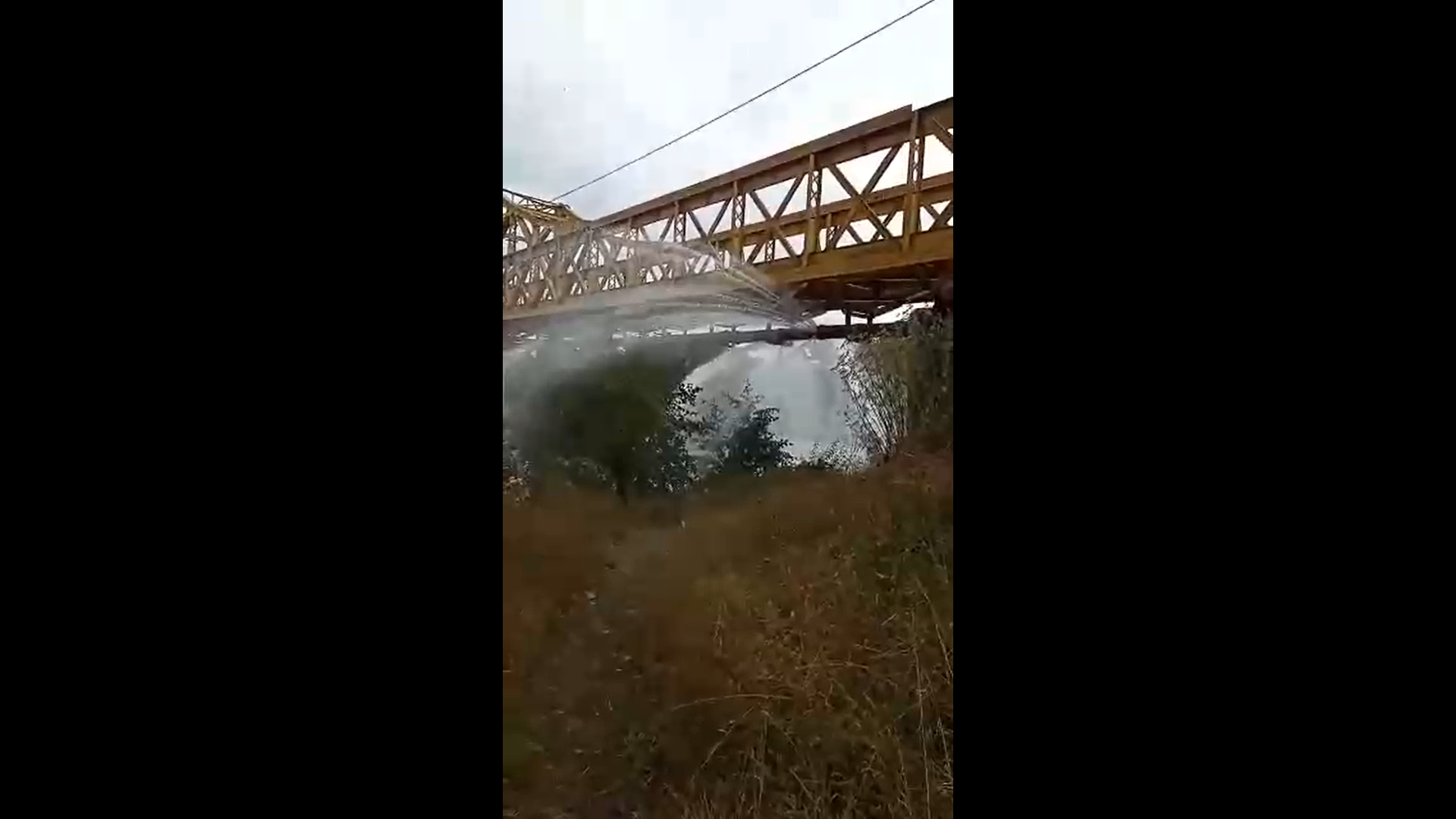 Colapso de ducto de aguas servidas provoca suspensión del servicio de agua potable en la comuna de La Unión