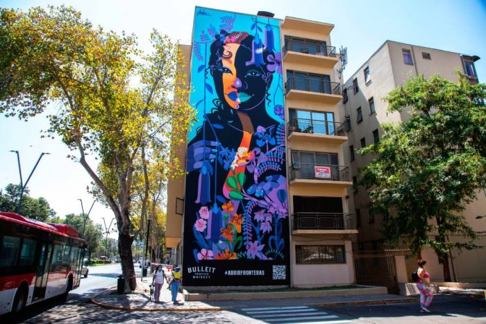 La mujer, la naturaleza y nuevos horizontes: los ejes del último mural del circuito «Abrir Fronteras» en Providencia