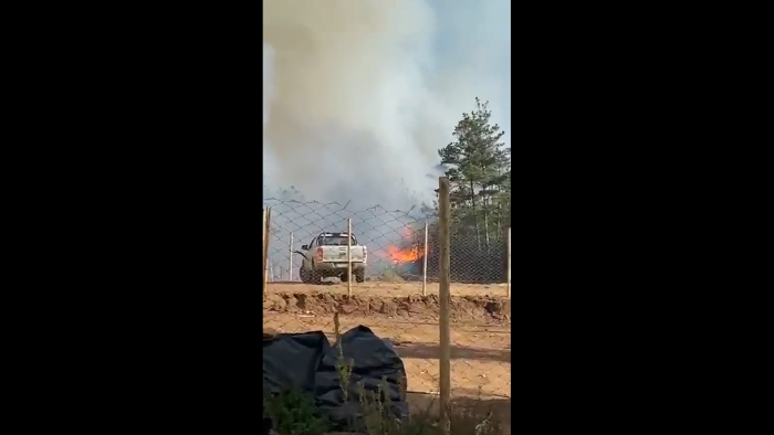 Onemi decreta alerta roja en la comuna de Valparaíso por incendio forestal en Laguna Verde