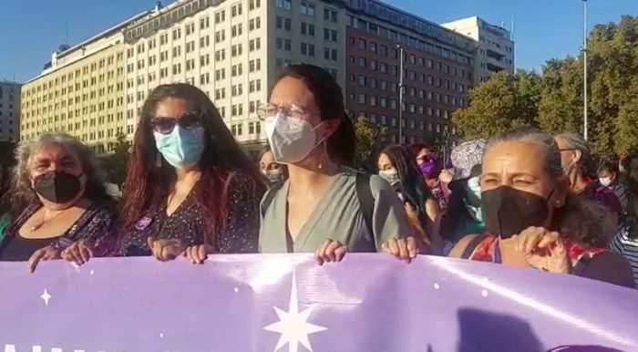 Alcaldesa Hassler en marcha 8M: «Las mujeres estamos con mucha fuerza, no estamos solas, estamos juntas en esto»
