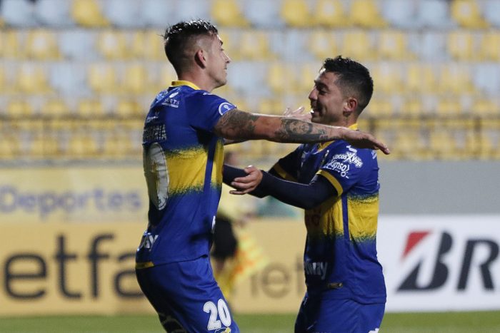Everton venció a Ayacucho de Perú y sigue luchando en la Copa Sudamericana