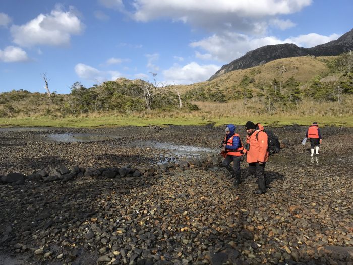 Investigadora chilena participa en proyecto internacional para rescatar la maricultura ancestral en las costas del océano Pacífico