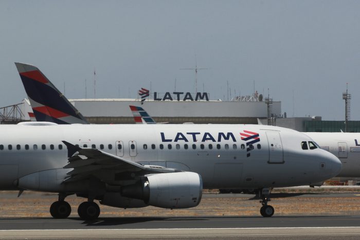 Pilotos de Latam logran acuerdo «de último minuto» y descartan huelga 