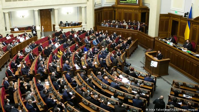 Parlamento de Ucrania califica las acciones del ejército ruso como «genocidio»