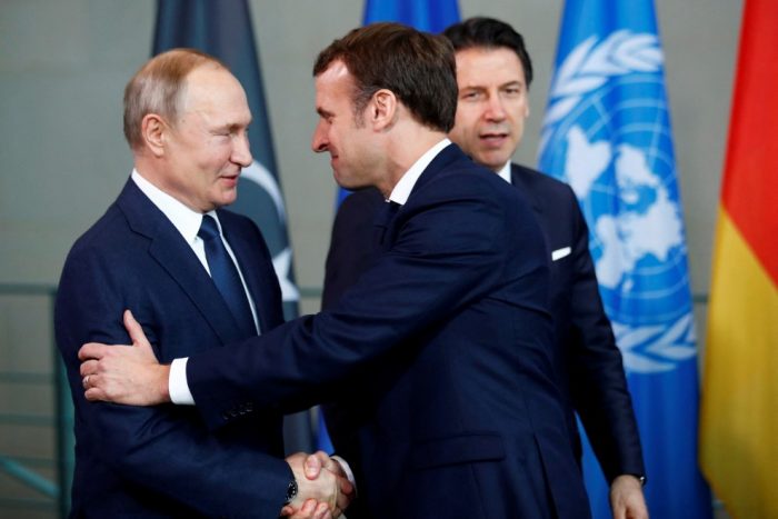 Putin felicita a Macron por su reelección como presidente: «Le deseo sinceramente éxitos»