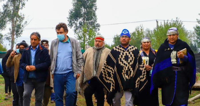 Ministro de Agricultura tras encuentro con organizaciones mapuche en La Araucanía: «Construir un Chile regional y plurinacional es un anhelo común»