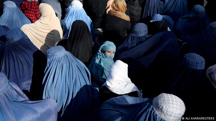 Talibanes consideran infundada preocupación por derechos de la mujer