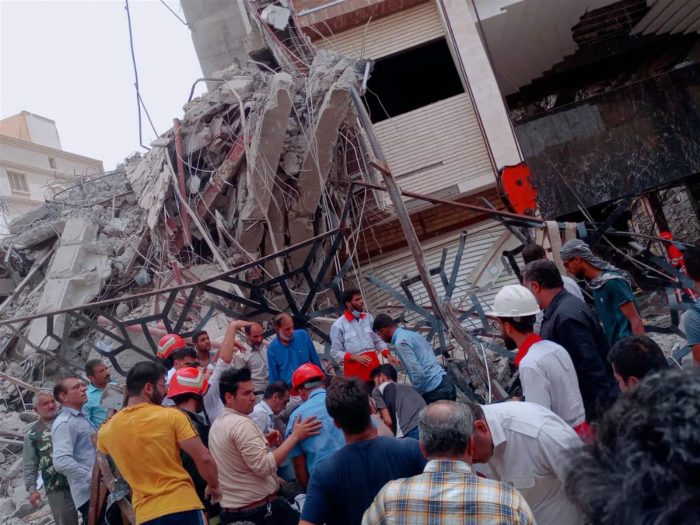 Detenido alcalde de ciudad iraní donde el colapso de edificio dejó 11 muertos