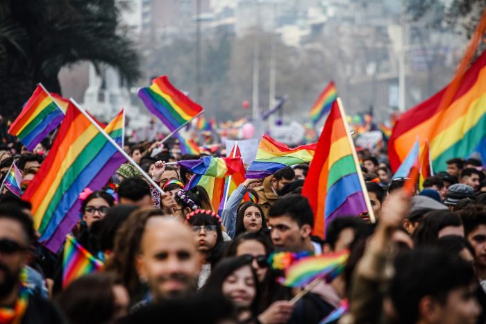 Día internacional contra la homo/transfobia: 77 instituciones del país desplegarán la bandera LGBTIQA+