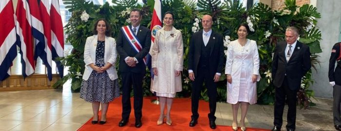 Canciller Antonia Urrejola asistió a investidura presidencial de Rodrigo Chaves en Costa Rica