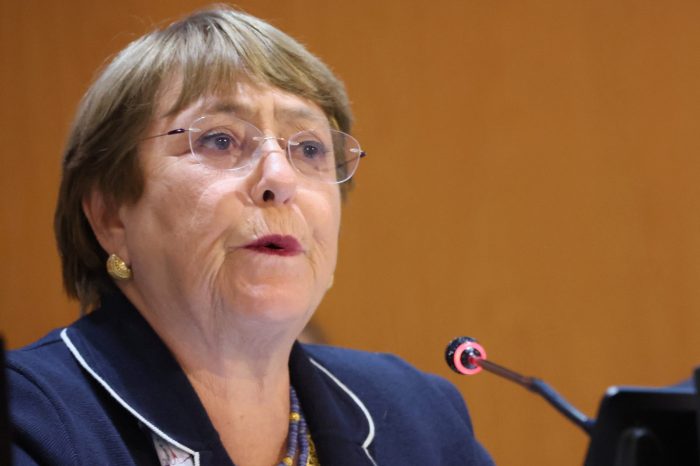 Oposición se lanza contra Bachelet por carta a favor del Apruebo: acusan «fake news»
