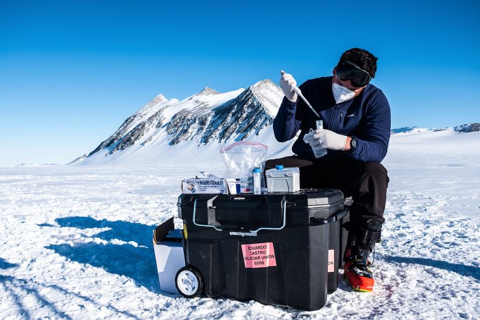 Científicos inician investigación sobre cómo llegan los virus y la contaminación a la Antártica por vía aérea