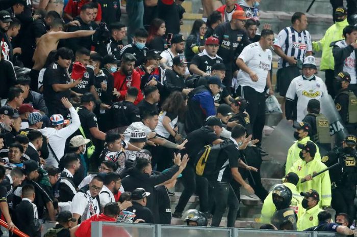 Conmebol sanciona por segunda vez en menos de un mes Colo-Colo por la violencia de sus hinchas en Lima por Copa Libertadores