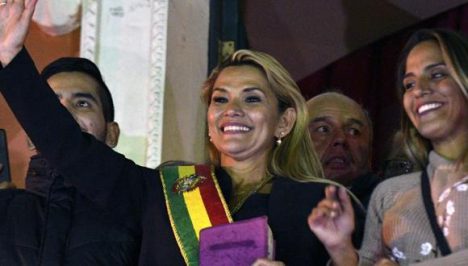 Condenan a 10 años de prisión a expresidenta interina de Bolivia Jeanine Áñez
