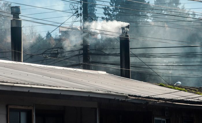 Senador Huenchumilla crítica campaña de descontaminación en Temuco: «La respuesta a las familias no puede ser que simplemente apaguen la estufa»