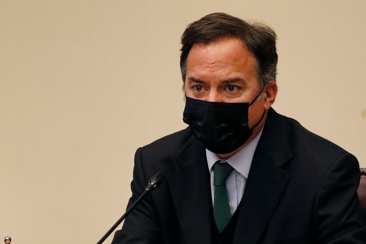 Senador Walker y proyecto para rebajar quórum de reforma a actual Constitución: «¿Por qué el Presidente Boric tiene derecho a cambiar y no Chile Vamos?»