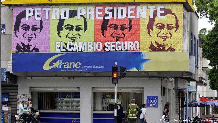 UE felicita a Petro por victoria «incuestionable» en elecciones en Colombia