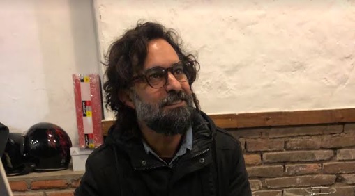 Ex sacerdote publica poemario que advierte sobre la devastación forestal en la Araucanía