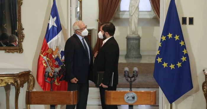 Europarlamentarios solicitan dar más tiempo a Chile para revisar Acuerdo de Asociación con la UE negociado «antes de la nueva Constitución y por un gobierno muy impopular»