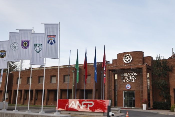 Consejo de presidente de la ANFP aplaza votación que buscaba cambiar la multipropiedad de los clubes