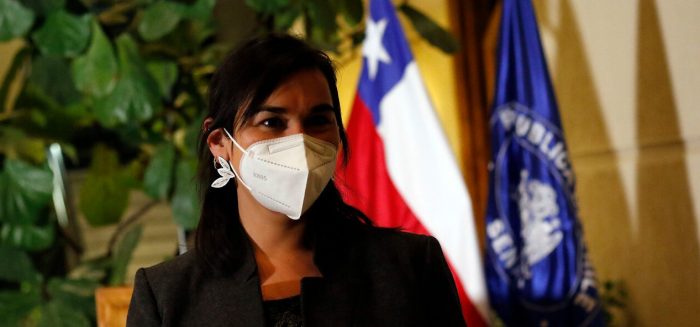 Ministra Izkia Siches indica que «no hemos detectado ningún ilícito» tras paso de avión venezolano por aeropuerto de Santiago