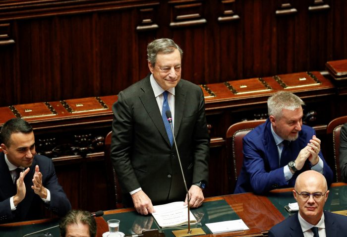 Italia: Draghi presentó su dimisión formal tras perder la mayoría para gobernar