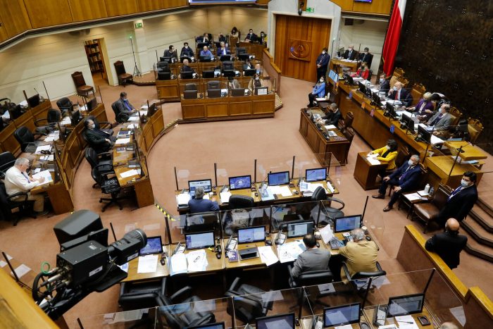 «Tercera vía» en el Senado: PPD se abre a aprobar proyecto que rebaja quórum de reformas constitucionales a 4/7, mientras PS actúa con cautela