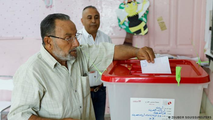 Túnez vota referéndum constitucional criticado por «ultrapresidencialista» y «sin garantías para la división de poderes»