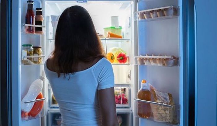 Cómo ahorrar energía al refrigerar y congelar correctamente los alimentos