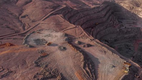 Acerca de la intensificación del extractivismo minero, la sociedad civil y el futuro del hombre