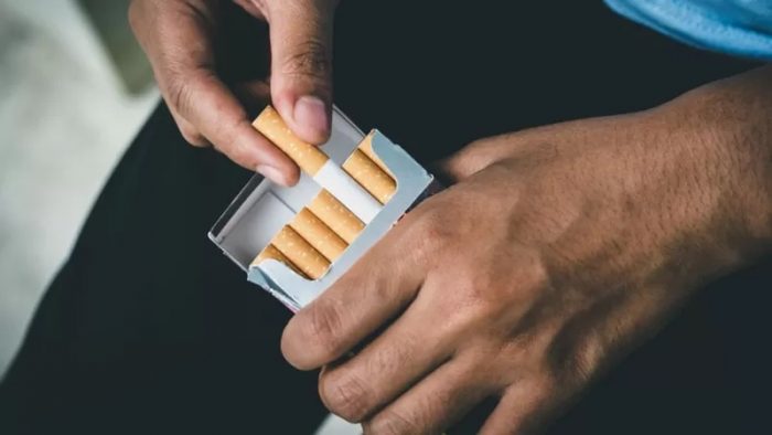 «Fumar como castigo»: la simple receta de una doctora brasileña que ayuda a dejar de fumar