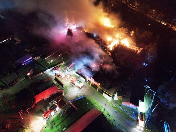 Violenta noche en Cañete deja dos casas quemadas y un herido en la cabeza