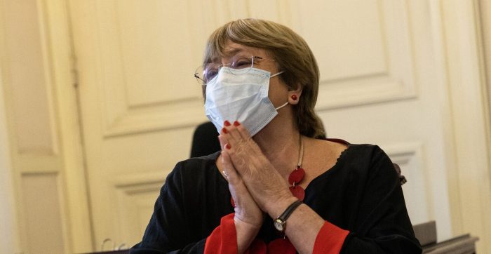 Expresidenta Bachelet ratifica su opción de cara al plebiscito: «Voy a votar en Ginebra y aprobaré»