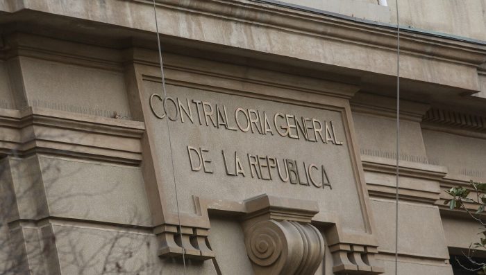 Contraloría ordena abrir sumarios a tres municipios de la región Metropolitana por actividades ligadas a plebiscito de salida