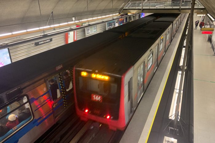 Metro de Santiago informa que se reestablece el servicio completo de la Línea 2: siete estaciones fueron cerradas por persona en las vías