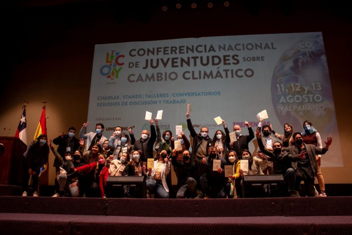 Jóvenes chilenos instan a autoridades a apoyar declaración sobre cambio climático