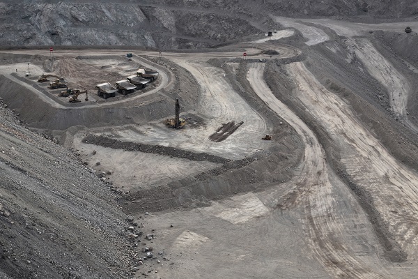 Medio Ambiente, Constitución y Solución de Conflictos