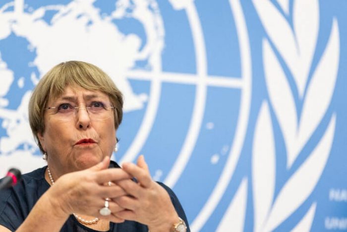 Michelle Bachelet denuncia presiones de China por informe sobre los uigures