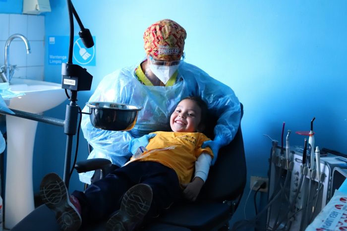 Operativos dentales buscan recuperar seis mil sonrisas de niños y adolescentes del país