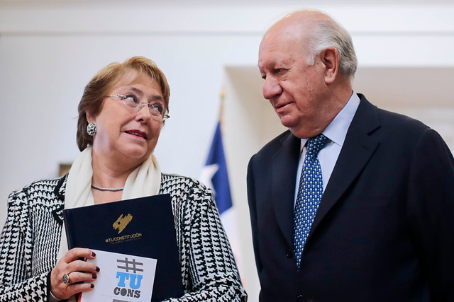 Autores de libro sobre «la década socialista» y su legado: «despejaron temores sobre un gobierno de izquierda»