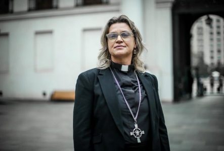 Centro Ecuménico, del que la capellana de La Moneda es directora, califica de «dogmática» declaración de obispos sobre la propuesta constitucional