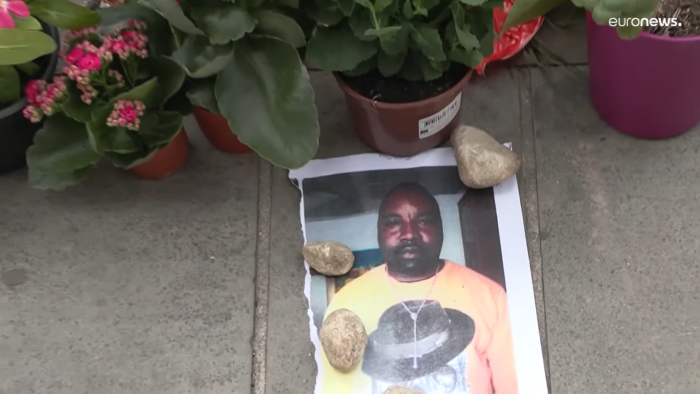 Conmoción en Italia por el asesinato de un vendedor nigeriano en plena calle