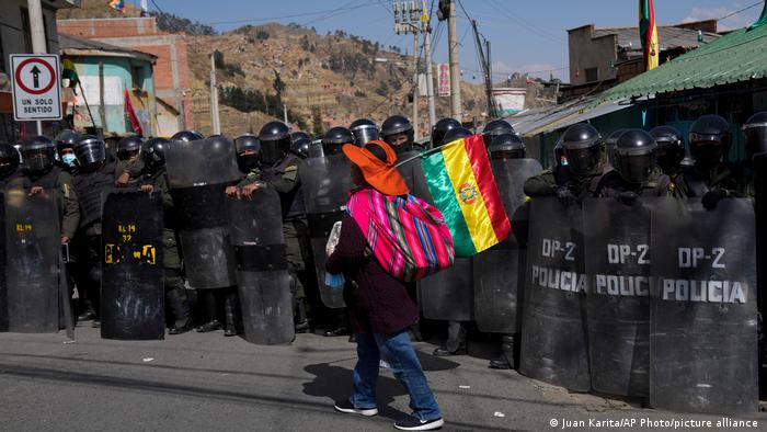 Gobierno de Bolivia invita a cocaleros a fijar «ruta» para solucionar crisis