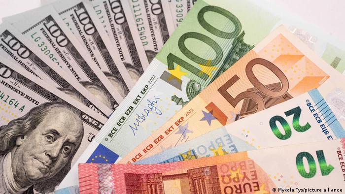 El euro registra su mayor caída en 20 años