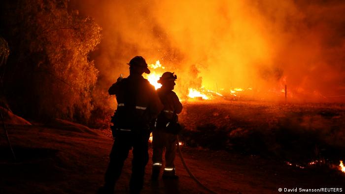 Al menos cuatro muertos y miles de evacuados por los incendios en California
