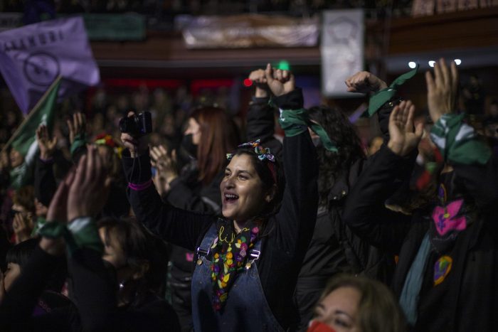 Chile vota si aprueba o rechaza una de las constituciones más feministas del mundo