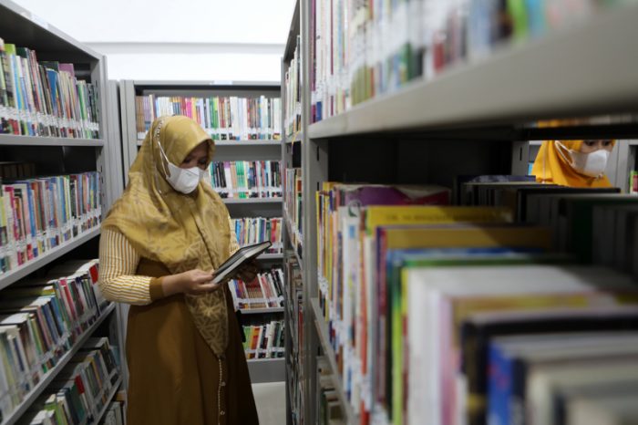 Casi el 70 % de la población sin alfabetizar son mujeres