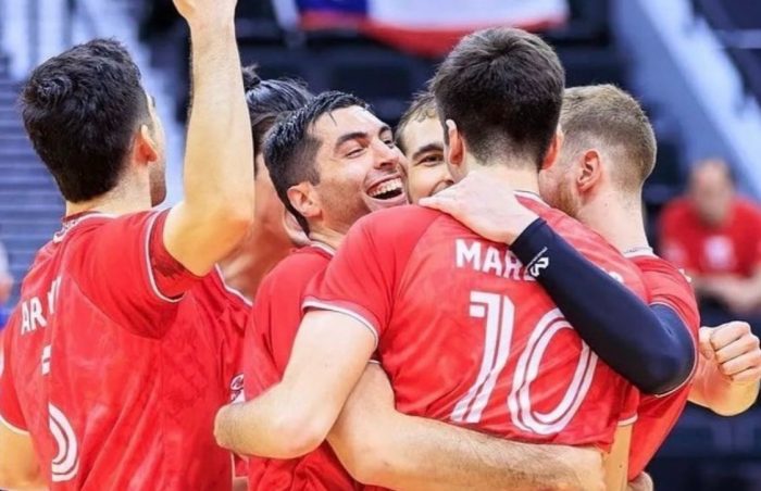 Comenzando con el pie derecho: selección chilena de voleibol derrotó a Perú en el inicio de las Clasificatorias a los Panamericanos de Santiago 2023