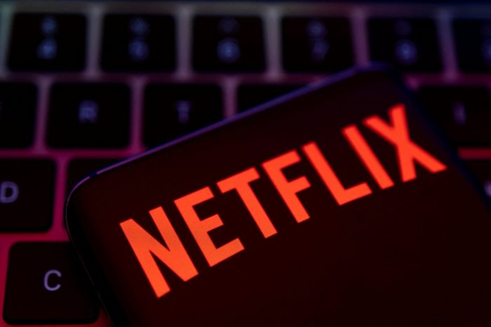 Netflix revierte la caída de suscriptores y proyecta ganancias con opción de publicidad